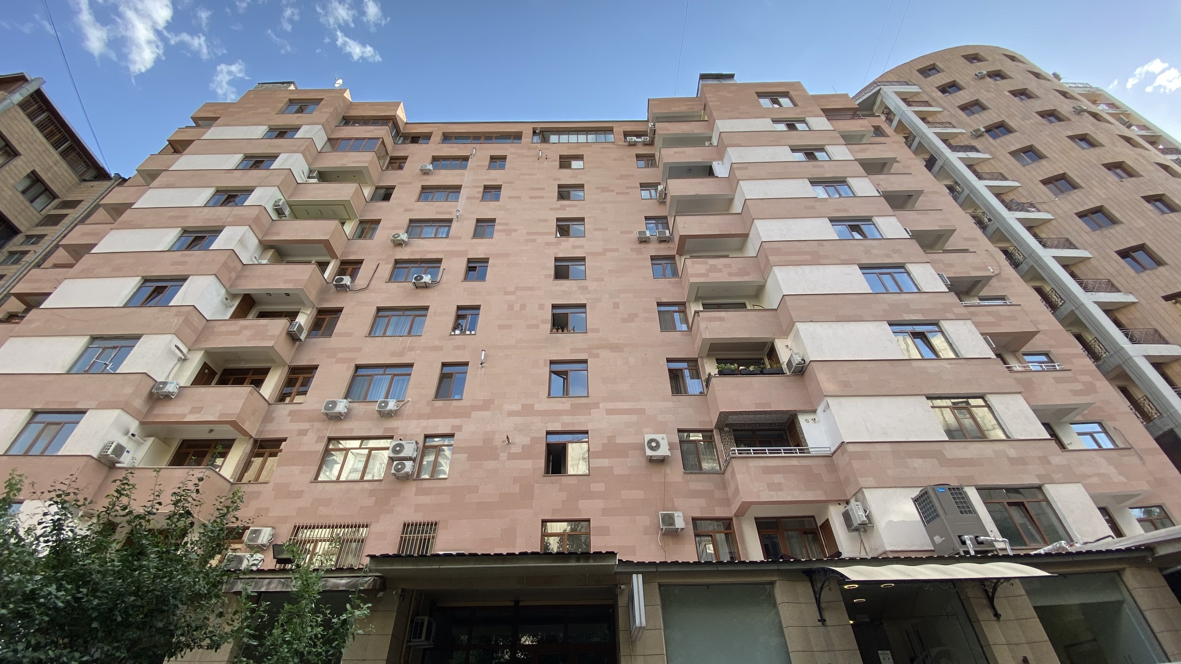 Yekmalyan 1-33/1* — Բնակարան · Երևան · 21