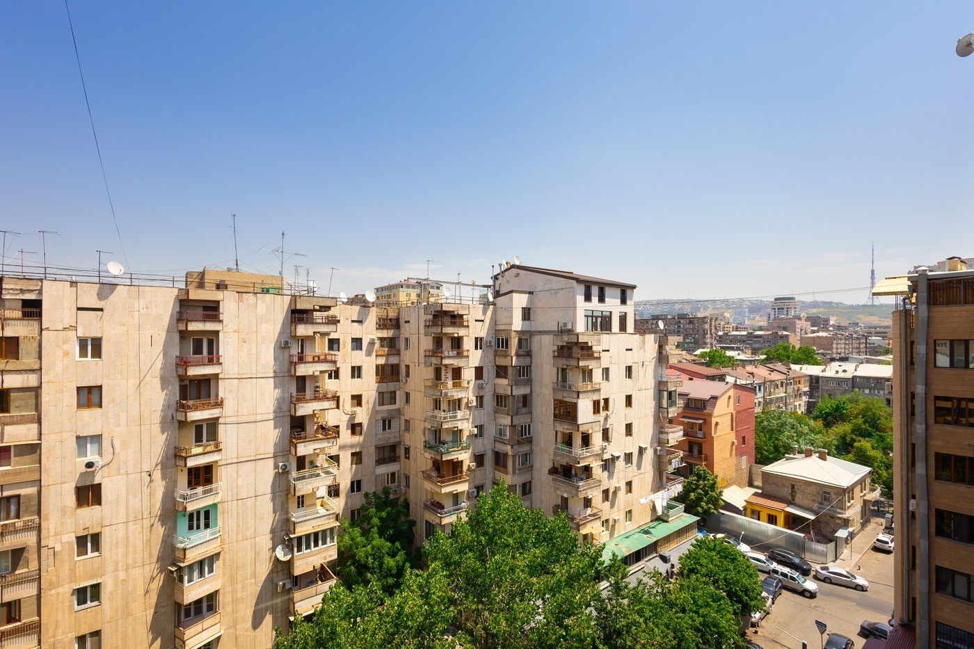 Yekmalyan 1-42 * — Բնակարան · Երևան · 27