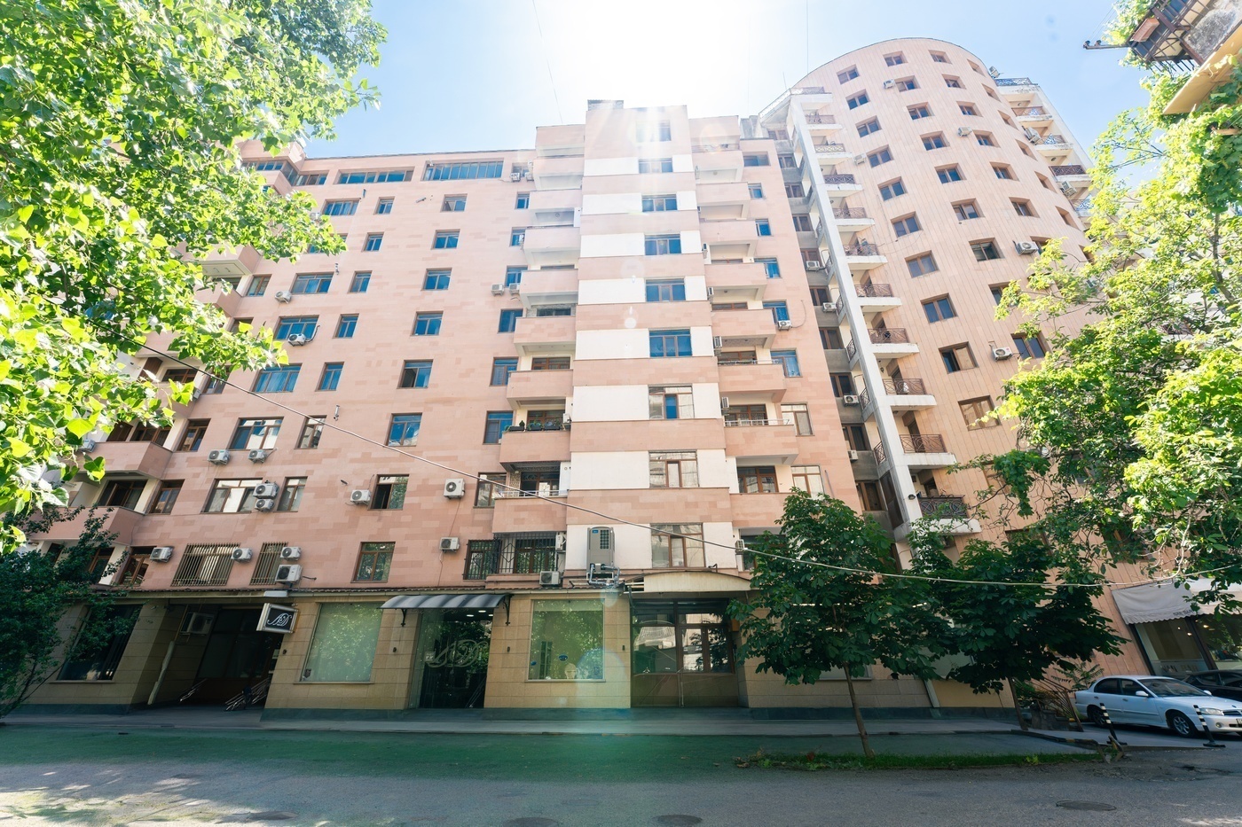 Yekmalyan 1-42/2 * — Բնակարան · Երևան · 38